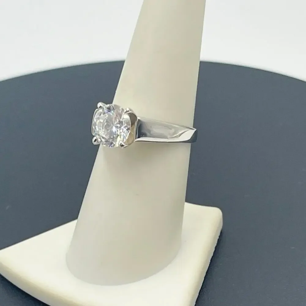 Domonique Women's Sterling Silver 925 Cubic Zirconia DQ CZ Solitaire Ring Sz 7.5